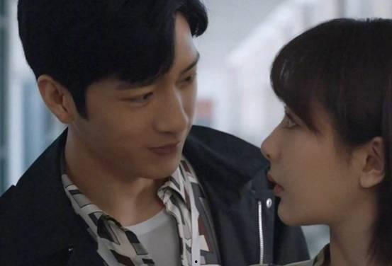 女挨打视频在线看国产,女挨打视频引发热议，国产影视作品如何传递正能量